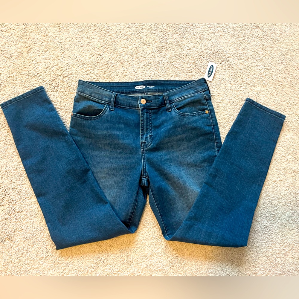 NWT Old Navy Super Skinny Mid-Rise Denim Jeans in Size 12